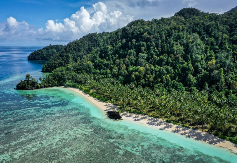 Pasir Panjang Beach